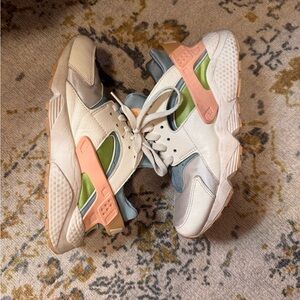 Nike Air “Sun Club” SE Huarache women’s sneakers shoes | Sz 8.5